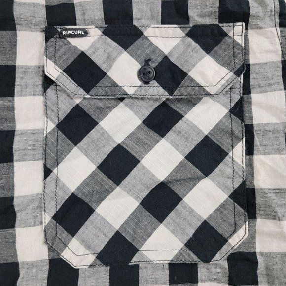 Rip Curl Mens Large Black White Button Shirt Plaid Pockets Short Sleeve Casual - Picture 4 of 10